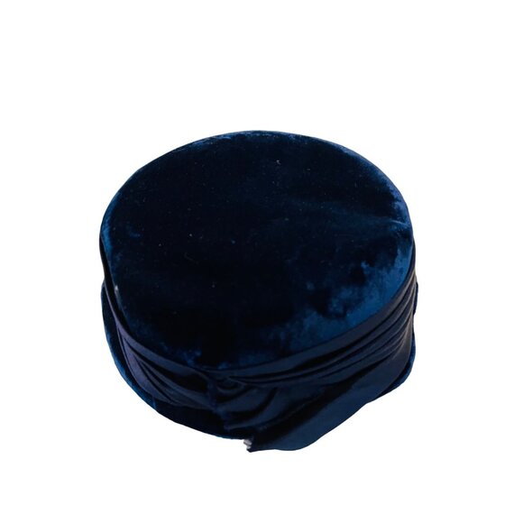 Vintage Velvet Pillbox Hat With Pleated Ribbon Trim - Picture 5 of 6